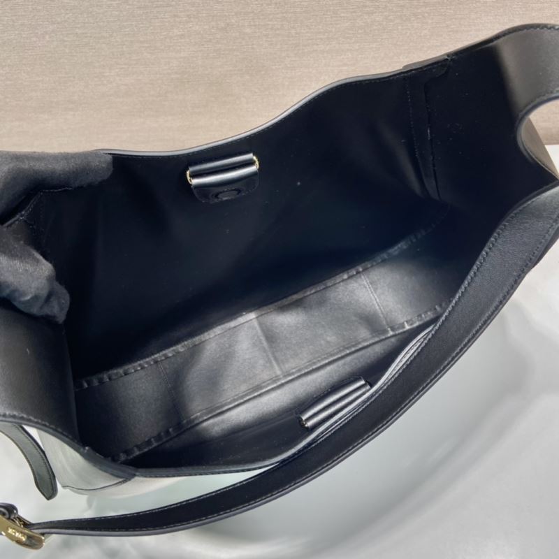 Pra*a cleo bags